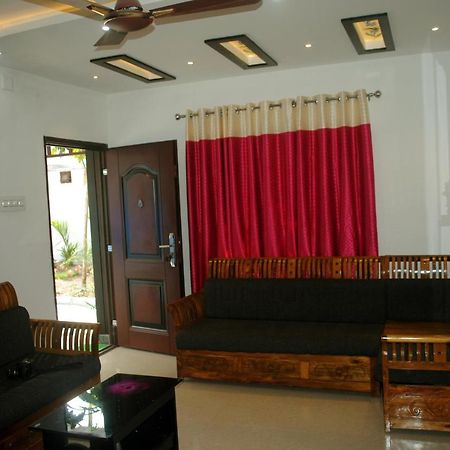 Nice Villa Irimbranallur Buitenkant foto